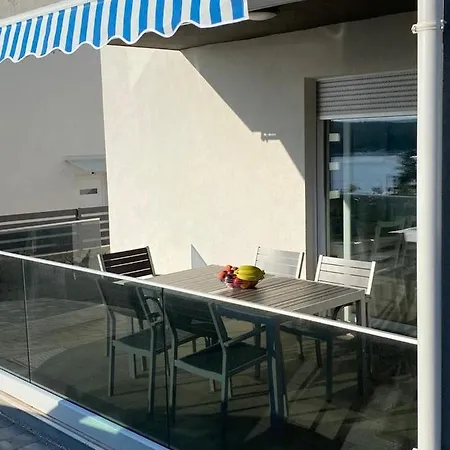 Amazing 2 Apartment